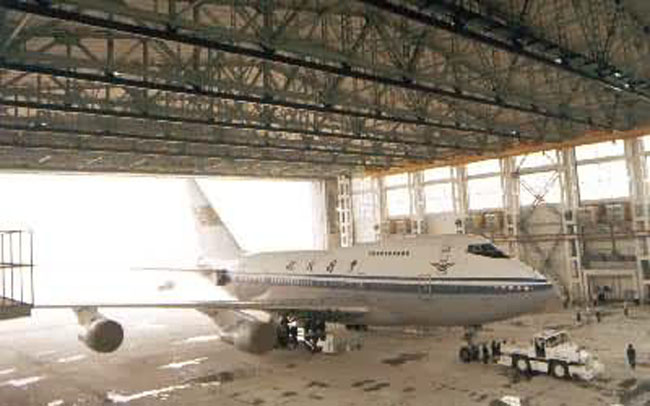 潜江机库网架工程