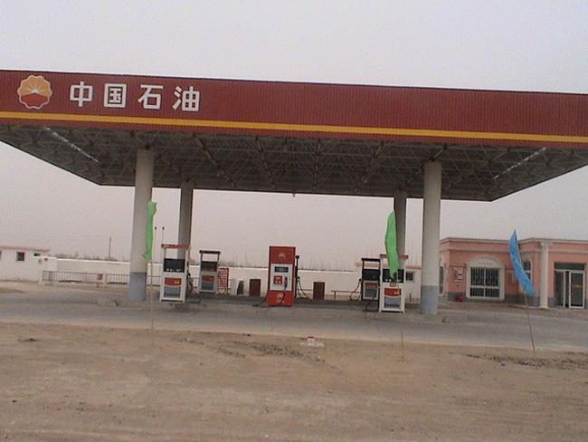潜江中石油加油站